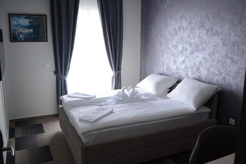 Hotel River Bijeljina Quarto foto