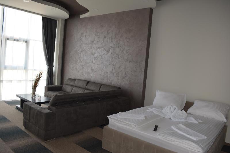 Hotel River Bijeljina Quarto foto